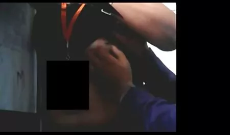 Negro gafas Mamada gordas follando casero un joven americano