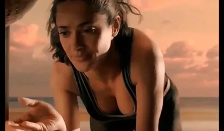 Chica videos caseros de gordas mexicanas caliente Tina acariciando su leche de silicona