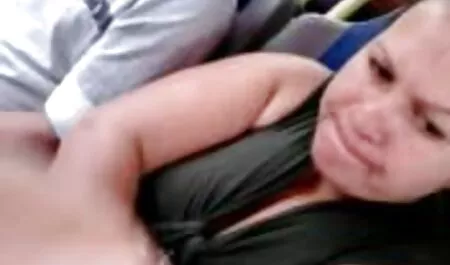 El hombre fumbled en cuando porno gordas xxxx chat con joven Toro