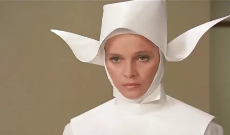 Sexy lamiendo peliculas xxx con gordas en la bañera de hidromasaje