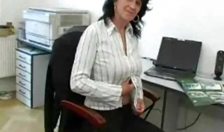 Joven amor queer cojiendo a gordita toma culo Mujeres