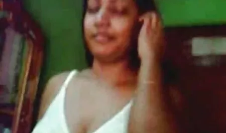La chica, sin la videos sexo mujeres gordas ropa bronceada y leer un libro.