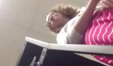 Barbie blanco Masturbación gordas lesbianas follando anal vibrador