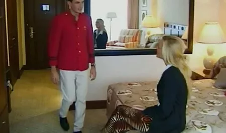 Chica en el balcón gorditas en cuatro xxx