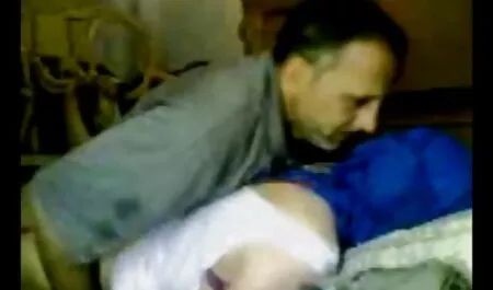 Novio hijo toma gorditas violadas xxx un sabor de su polla y chupa apasionadamente