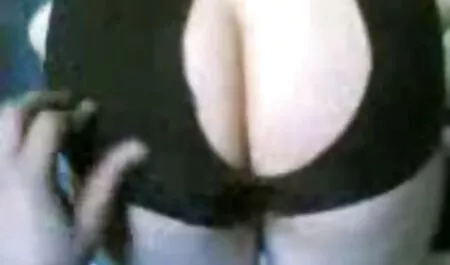Las gorditas foyando mejillas de joven apasionado sexo en la barra